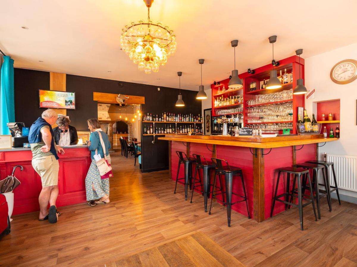 Planchez Le Relais Des Lacs Bourgogne Morvan מראה חיצוני תמונה